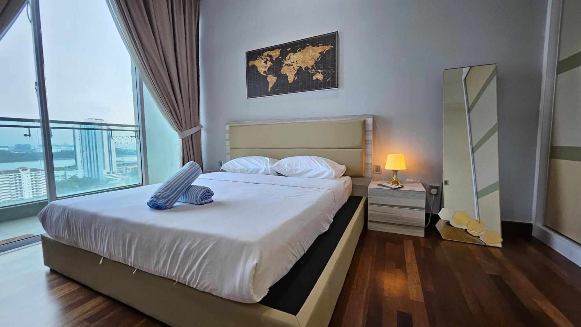 Paragon Suites Studios With Private Jacuzzi Near Ciq Rts Джохор Бахру Екстериор снимка