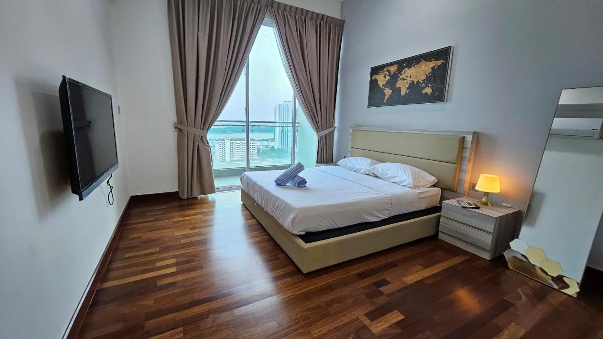 Paragon Suites Studios With Private Jacuzzi Near Ciq Rts Джохор Бахру Екстериор снимка
