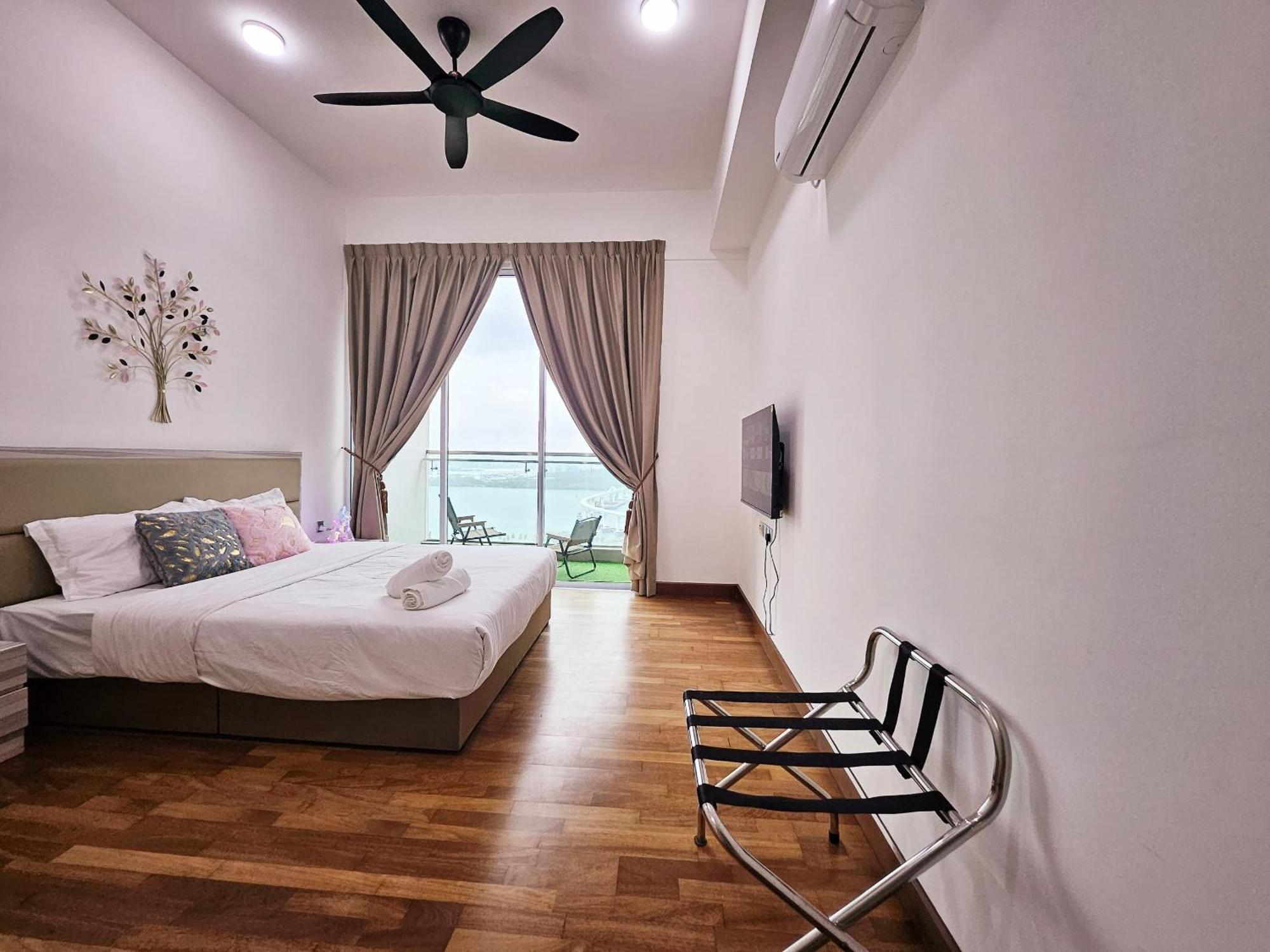 Paragon Suites Studios With Private Jacuzzi Near Ciq Rts Джохор Бахру Екстериор снимка